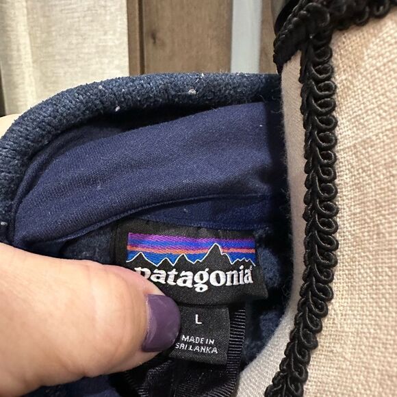 Patagonia Fleece Jacket - Picture 3 of 4